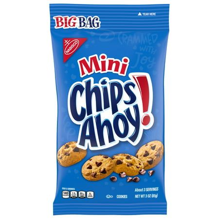 CHIPS AHOY! Mini Chocolate Chip Cookies are the CHIPS AHOY! cookies you know and love, bite-sized and baked to have the perfect amount of crunch. These mini cookies are made with lots of real chocolate chips. Enjoy the comforting taste of these mini chocolate chip cookies that are sure to become a household favorite treat. Make lunches at school or work more exciting by including CHIPS AHOY! mini, or grab these cookie snack packs to prep for a party or gathering. Regardless of the occasion these Mini Chips Ahoy, Nabisco Cookies, Chips Ahoy Cookies, Pola Kotak, Mini Chocolate Chip Cookies, Bite Size Cookies, Mini Chips, Chips Ahoy, Cookie Snack