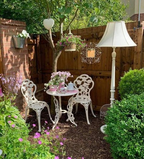 Garden Sitting Areas, Garden Nook, Meditation Garden, Corner Garden, Garden Wallpaper, Garden Yard Ideas, Backyard Garden Design, Garden Cottage, Lawn And Garden