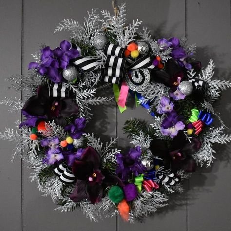 I love this! 😍  My girl is so creative 💯  Incorporating all Hmong Cloth Colors into #homedecor  #Hmong #inspired #brightcolors #diy #wreath… Hmong Christmas Tree, Hmong Decoration Ideas, Hmong Christmas, Hmong Wedding, Village Tree, Hmong Fashion, 2024 Christmas, Farmhouse Christmas Decor, So Creative