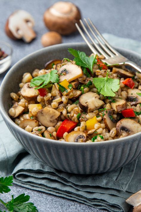 Here's a side dish for your next meal! Try our recipe for pearl barley mushroom salad. 🥗 Barely Recipes, Barley Mushroom, Healthy Grains Recipes, Grains Recipes, Savoury French Toast, Barley Recipe, Mushroom Salad, Pearl Barley, Healthy Grains