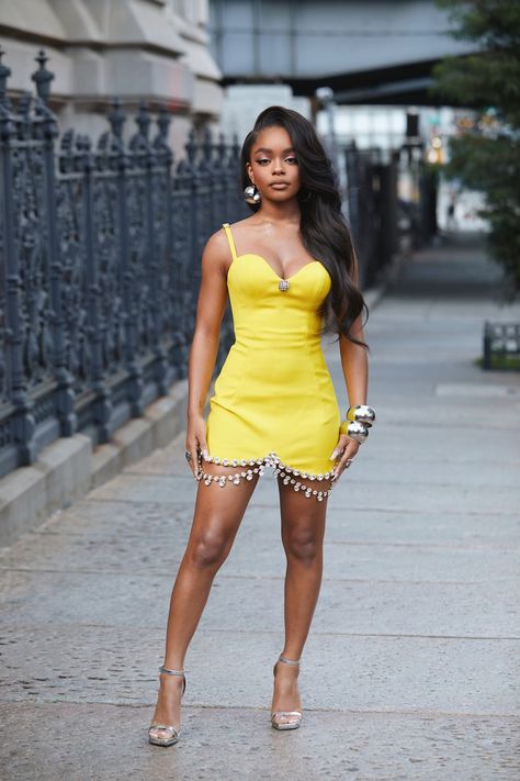 Marsai Martin Outfit, Marsai Martin, Curvy Casual Outfits, Grad Outfits, Condo Interior, Kylie Jenner Style, Black Femininity, Black Celebrities, Celebrity Red Carpet