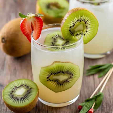 Kiwi Coconut Mocktail Coconut Mocktail, Fruity Alcohol Drinks, Boozy Popsicles, Minty Green, Non Alcoholic Drinks, Non Alcoholic, Coconut Water, Mocktails, Popsicles