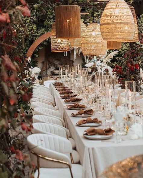 we have a mindblowing decor option for you today which will not only help you stand out but will also not burn a hole in your pocket. Trust cane and wicker baskets to work their magic as your wedding decor! #shaadisaga #indianwedding #weddingdecor #weddingdecordiy #outdoorweddingdecor #bohoweddingdecor #indianweddingdecor #winterweddingdecor #luxuryweddingdecor #gardenweddingdecor #simpleweddingdecor #vintageweddingdecor #modernweddingdecor #minimalweddingdecor #basketdecor #weddingdecorideas White Wedding Table Setting, Gold Accent Table, Accent Table Decor, Reception Table Decorations, Beautiful Outdoor Wedding, Wedding Lanterns, Wedding Set Up, Outdoor Wedding Reception, Boho Chic Wedding