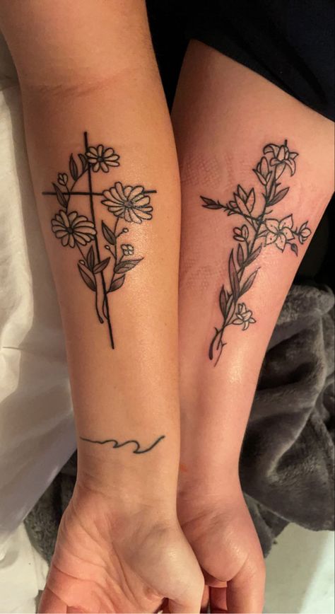 Christian Womens Tattoos, Christian Friend Tattoos For Women, Forarm Tattoos Woman With Meaning, Cross With Daisy Tattoo, Cross And Sunflower Tattoo, Christian Mother Daughter Tattoos, Pretty Flower Tattoos For Women, Matthew 11:28 Tattoo, Cross With Sunflower Tattoo