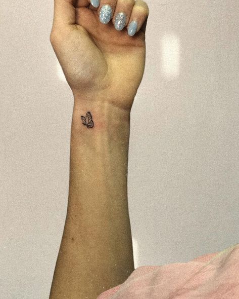 Lydia Amor TATTOO’s Instagram profile post: “Sometimes it’s the smallest things 💭 @saintmariatattooing” Smallest Tattoos, Amor Tattoo, Tattoo S, Fish Tattoos, Jesus Fish Tattoo, Small Tattoos, Instagram Profile, Tattoos, Instagram