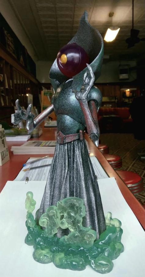 Flatwoods Monster Costume, Flatwoods Monster Art, Cryptozoology Art, Fictional Races, Crypto Zoology, Cryptidcore Aesthetic, Cryptid Art, Flatwoods Monster, Monster Costume