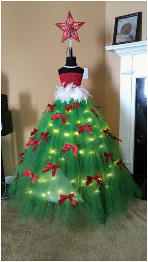 Dress Form Christmas Tree, Mannequin Christmas Tree, Christmas Tree Costume, Diy Christmas Sweater, Tree Costume, Christmas Tutu, Grinch Christmas Tree, Christmas Tree Dress, Tree Dress