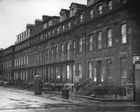 022064:Eldon Square Central Newcastle Upon Tyne 1971 | Flickr England History, North Shields, Tyne And Wear, Historic Photos, Newcastle Upon Tyne, Local History, Local Area, Documentary Photography, Old Buildings