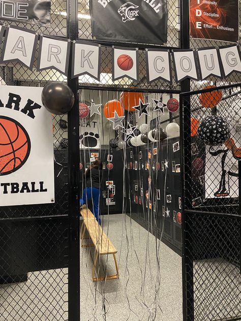 High School Basketball Locker Room, Decorated Locker Rooms, High School Locker Room Decorations, Volleyball Locker Room Decorations Ideas, Locker Room Decorations Football, Basketball Locker Room Decorations, Locker Decorations For Sports, Football Locker Decorations High School, Locker Room Ideas