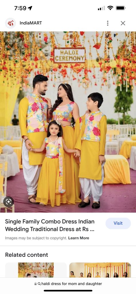 Haldi Family Outfits, Family Matching Outfits Indian, Haldi Jewellery, Pink Blouse Designs, Mom Costumes, Haldi Dress, Haldi Function, Haldi Outfits, Haldi Outfit