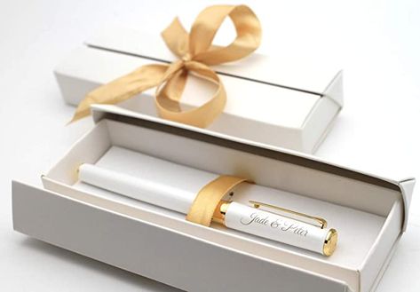 Personalised Metal Ballpoint Pen with Gift Box, Wedding, Christmas, Birthday, Valentine's Day, Mother's Day Gift : Amazon.de: Stationery & Office Supplies Parker Pen Gift, Pen Box Design Ideas, Debut Theme, Business Pens, Wedding Pen, Pen Gift Box, Pen Set Gift, Journal Stuff, Unique Pens