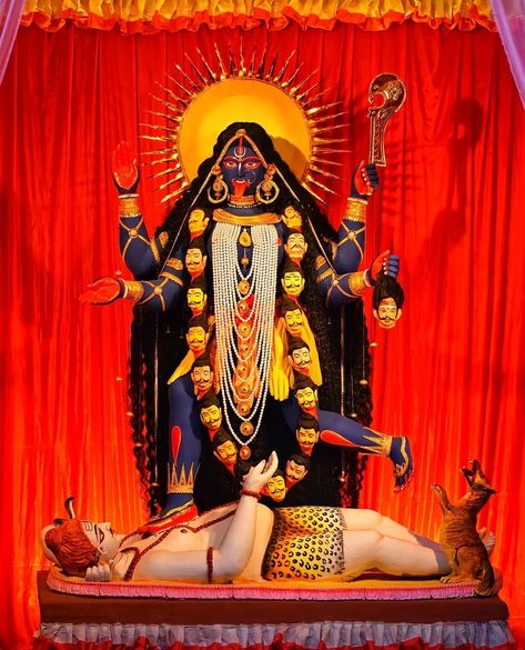 Jay Maa Kali, Hanuman Temple, Kali Images, Maa Kali Images, Kali Puja, Kali Maa, Childhood Photography, Devi Images Hd, Kali Hindu