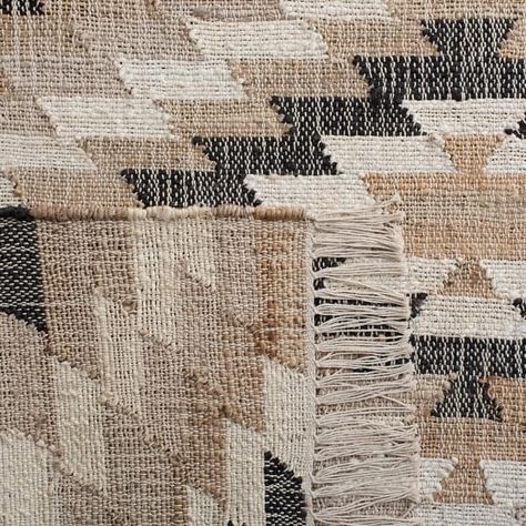 Concrete Floors Bedroom, Fringe Rug, Fringe Rugs, Sisal Area Rugs, Layered Rugs, Natural Fiber Rugs, Sisal Rug, Black Rug, Rug Shapes