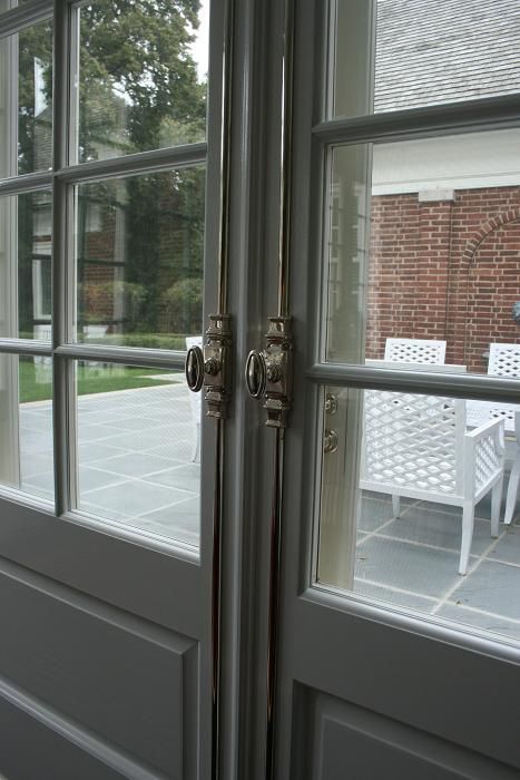 I especially like the shape of this  handle Exterior Door Ideas, External French Doors, Cremone Bolt, Glazed Doors, Modern Barn Door, Interior Design Elements, Doors And Hardware, French Cottage, French Doors Interior