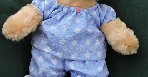 Diy Build A Bear Clothes, Build A Bear Clothes, Baby Doll Pajamas, Build A Bear Outfits, Bear Clothes, Bear Patterns, Teddy Bear Clothes, Duck Cloth, Build A Bear