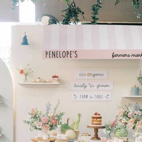 Diana Bang on Instagram: "Happy 1st Birthday Penelope! Farmers market themes take a lot of work to execute but they always turn out so so cute!!! . . . Photo @joycechoiphoto Event Design/Styling @paperlattes Florals @theflowerbyyoori Cakes @candyapple_cakes @jiasweets Mini Desserts @sweetsbykeeks Rice Cakes @korearicecake Prints @paperhavenshop Hanbok @hanbokbidanhyang Soft Play @ohbabycosoftplay" Farmers Market Smash Cake, Farmers Market 1st Birthday Girl, Farmers Market First Birthday Girl, Farmers Market Birthday Party 1st, Farmers Market Cake, Farmers Market First Birthday, Farmers Market Baby Shower Theme, Farmers Market Birthday, Farmers Market Birthday Party