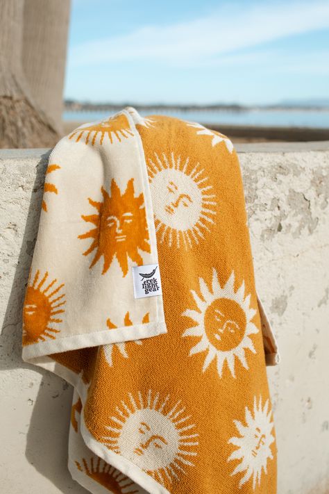 Beach Towels Aesthetic, Swim Packaging, Surf Merch, Beach Towel Aesthetic, Cute Beach Towels, Sun Blanket, Trendy Beach Towel, Towel Clothes, Summer Beach Towels