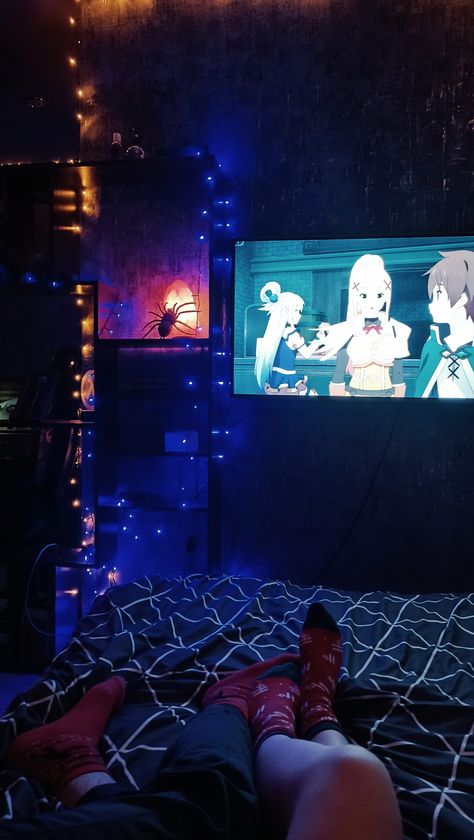 Cozy Couples Bedroom, Cozy Date Night At Home, Couples Movie Night, Indoor Movie Night, Cozy Couple, Home Cozy, Night Couple, Couple Watch, Lights Home