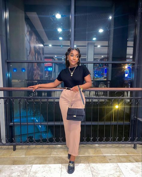 Everyday Office Outfits Business Casual, Summer Corporate Attire Women, Cooperate Baddie Outfits, Simple Office Outfits Women, Official Outfits For Women, Cooperate Outfits For Women, Office Baddie Outfits, Baddie Outfits Black Women, Baddie Outfits Black