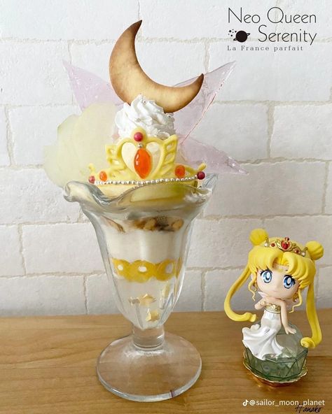 Moon Snacks, Sailor Moon Food, Sailor Moon Cafe, Moon Food, Moon Cafe, Sailor Moon Inspired, Dream Deck, Anime Lover, Cafe Food