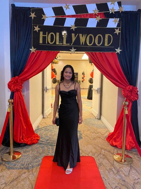 Red Carpet Dance Theme Dresses, Hollywood Theme Prom, Annie Props, Hollywood Glamour Party, Hollywood Theme Party Decorations, Old Hollywood Prom, Hollywood Dance, Red Carpet Theme Party, Old Hollywood Theme