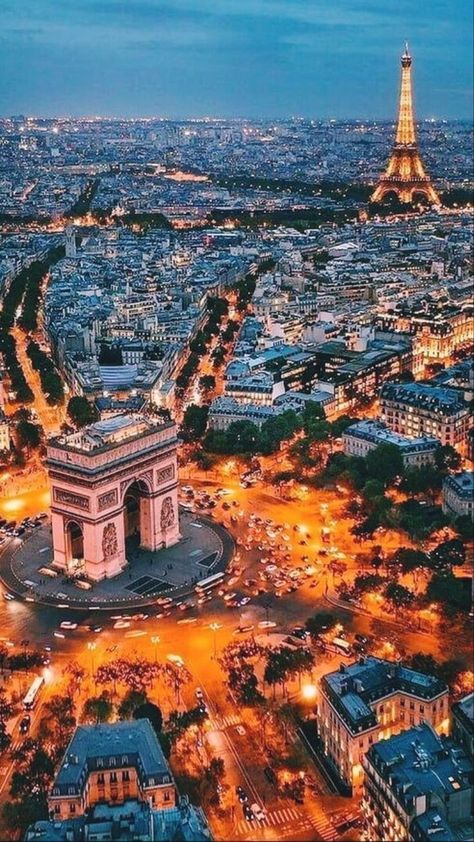 Aesthetic Paris Pictures, Francia Aesthetic, Pictures Of Europe, Images Of Paris, Torre Eiffel Paris, Eiffel Tower Photography, Night Skyline, Paris Dream, France Aesthetic