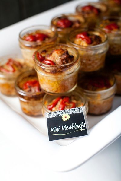 We have all seen, liked, pinned and saved them. The pictures of mason jar meals in your news feed. Think it's too much work? These 30 Recipes will help. Southern Wedding Food, Appetizers Wedding, Wedding Meals, Mason Jar Recipe, Mini Meatloaf, Mason Jar Desserts, Mini Meatloafs, Nourishing Traditions, Dessert In A Jar