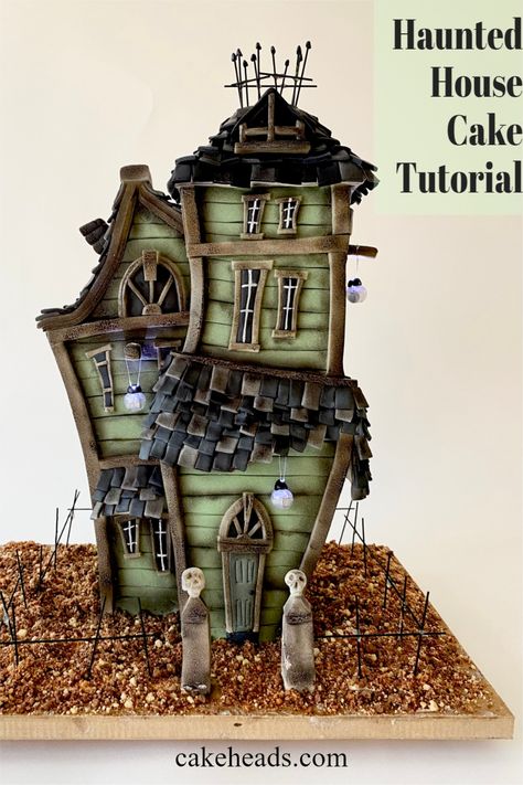 Haunted House Cake Ideas, Cake Designs Halloween, Haunted House Food, Haunted House Halloween Cake, Fancy Cooking, Haunted Gingerbread House, Haunted House Cake, Halloween Gingerbread, Halloween Challenge