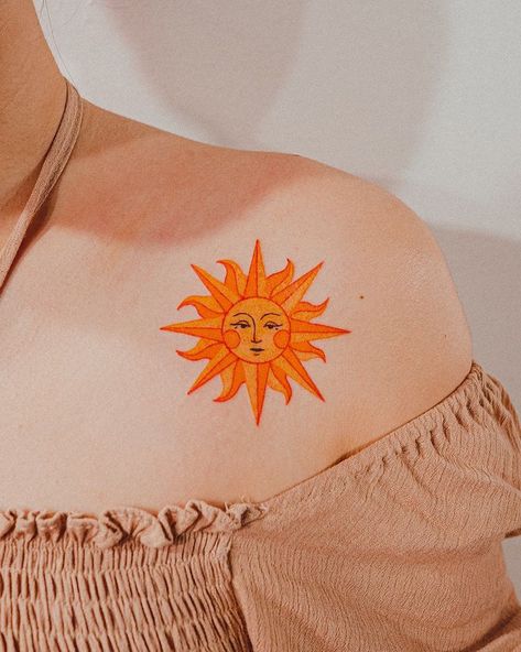 Tiny Sun Tattoo, Tattoo Ideas Aesthetic, Tattoo Dream, Yellow Tattoo, Whimsical Tattoos, Sun Tattoo Designs, Aesthetic Sun, Cute Hand Tattoos, Geek Tattoo