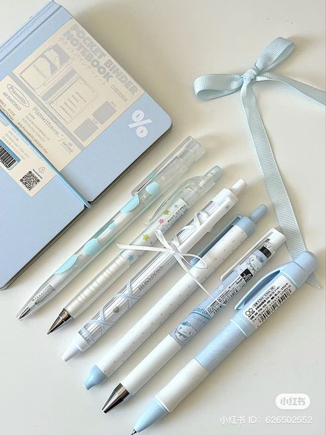 Simply Misha, Pen Obsession, Handmade Stationary, Shatter Me Quotes, Pretty School Supplies, Study Stationery, Cool School Supplies, Backpack Decoration, Bow Print