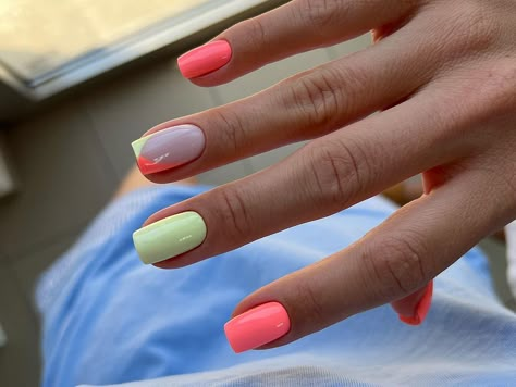 Coral Nails With Design, Coral Nails, Glamour Nails, Cute Gel Nails, Dipped Nails, Elegant Nails, Chic Nails, Short Acrylic Nails, Nail Arts