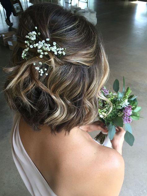 12 Wedding Hairstyles for Short Hair Hairstyle Bridesmaid, Bob Wedding Hairstyles, Prom Hairstyles For Short Hair, Peinados Fáciles Para Cabello Corto, Bridesmaid Hair Short, Short Wedding Hair, Penteado Cabelo Curto, Curly Bob Hairstyles