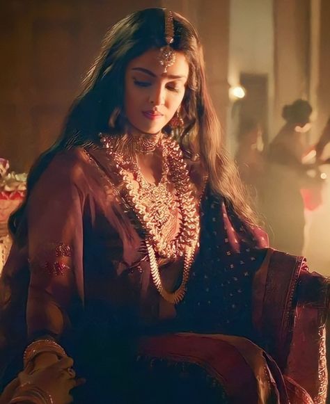 Indian Prince Aesthetic, Nandini Core, Lehenga Shoot, Aishwarya Rai Makeup, Ponniyin Selvan, Royalty Aesthetic, Royal Aesthetic, Afro Style, Desi Aesthetic