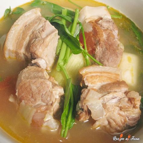 Sinigang na Baboy Recipe (Pork Sinigang) Ground Pork Soup, Sinigang Na Baboy Recipe, Pork Sinigang, Sinigang Recipe, Pork Soup Recipes, Pork Soup, Filipino Foods, Filipino Dishes, Broth Recipes