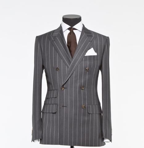 Charcoal Gray Pinstripe - Super 130s 100% Wool – Styles By Kutty Mens Suits Casual, Mens Suits Modern, Suit Combinations, Dress Suits For Men, Suit Shoes, Pinstripe Suit, Custom Suit, Suit Shirts, Dec 25