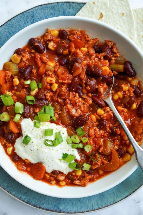 Vegetarian Chilli Con Carne, Vegan Chilli Con Carne, Vegan Chilli Recipe, Chilli Sin Carne, Vegan Food Recipes, Vegan Chilli, Veggie Meal, Chili Sin Carne, Vegan Pantry