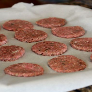 Ground Pork Sausage Recipes, Pork Sausage Recipes, Homemade Breakfast Sausage, Homemade Sausage Recipes, Sausage Patties, Patties Recipe, Sausage Patty, Homemade Sausage, Hamburger Patties