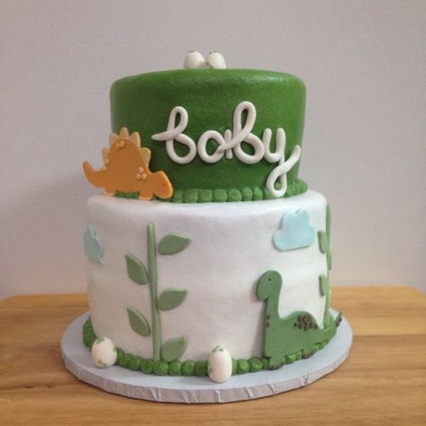 Dino Baby shower cake Dinosaur Cake Baby Shower Ideas, Baby Dino Baby Shower Ideas, Hatching Soon Cake, Baby Shower Ideas Dinosaur Theme, Hatching Soon Dinosaur Baby Shower Ideas, Dino Theme Baby Shower Ideas, Baby Shower Dinosaur Cake, Dino Baby Shower Cake, Hatching Soon Baby Shower Ideas