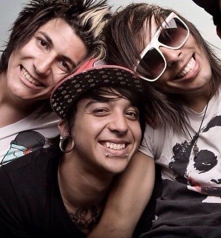 Jaime Preciado, Tony Perry, Emo Guys, Pierce The Veil, Emo Bands, Music People, The Veil, Emo Boys