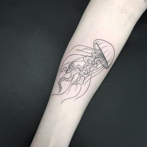 Jellyfish Tattoo Linework, Matching Jellyfish Tattoos, Jelly Fish Tattoo Simple, Jellyfish Tattoo Minimalist, Jelly Tattoo, Cloud Serpent, Jelly Ideas, Tattoo Jellyfish, Sticker Sleeve