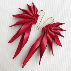 Fabric Jewelry Handmade, Leather Accessories Diy, Leather Jewelry Making, Diy Earrings Easy, Handmade Leather Jewelry, Diy Leather Earrings, Leather Jewelry Diy, Afrikaanse Mode, Leather Jewellery