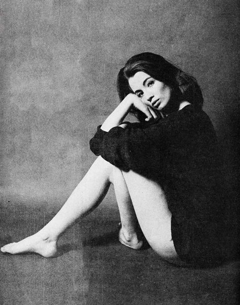 Christine Keeler—Her Naked Life - Vintage Paparazzi Christine Keeler, James Darren, Let There Be Love, Vintage Paparazzi, Paparazzi Fashion, Bobby Darin, Sandra Dee, Cars Music, Old Hollywood Stars