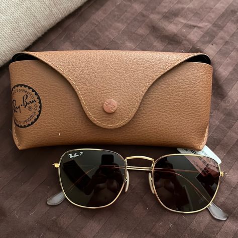 Brand New Ray Ban Polarized Sunglasses, Ray Ban Sunglasses Women Aesthetic, Rayban Sunglasses For Women, Original Wayfarer Classic, Sunglasses Ray Ban, Ray Ban Sunglasses Women, Ray Ban Models, Ray Ban Women, Polarized Aviator Sunglasses