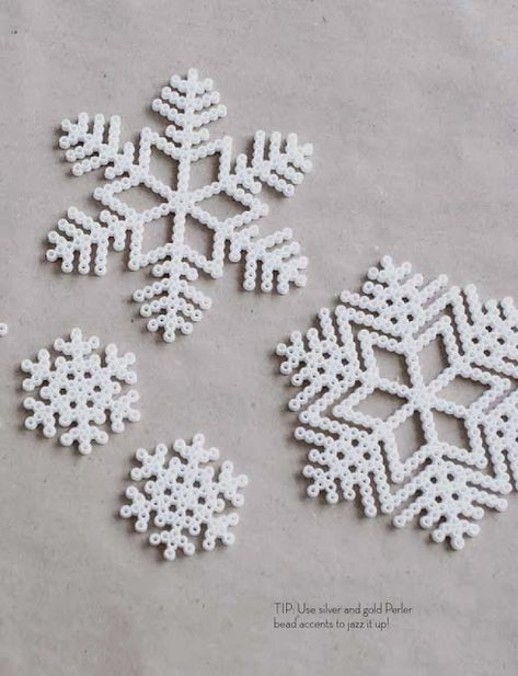 Bead Snowflakes, Hama Beads Christmas, Perler Designs, Christmas Perler Beads, Beaded Snowflakes Ornament, Beads Christmas, Art Perle, Hama Beads Design, Beaded Snowflakes