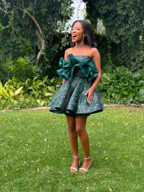 Simple Ankara Short Gown Styles For Wedding, Short Native Gown, Ankara Short Gown Styles For Teens, South African Bridesmaid Dresses, Bridesmaid Dresses Traditional, African Bridesmaid Dresses Traditional, Short Native Gown For Ladies, Gown For Teenage Girl Ankara, African Bridesmaid Dresses