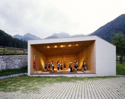 Stifter + Bachmann, Lukas Schaller · Padiglione per la musica a Rio Bianco · Divisare Music Pavilion, Car Porch Design, Mountain Architecture, Village Park, Open Air Theater, Outdoor Stage, Pavilion Architecture, Temporary Structures, Outdoor Theater