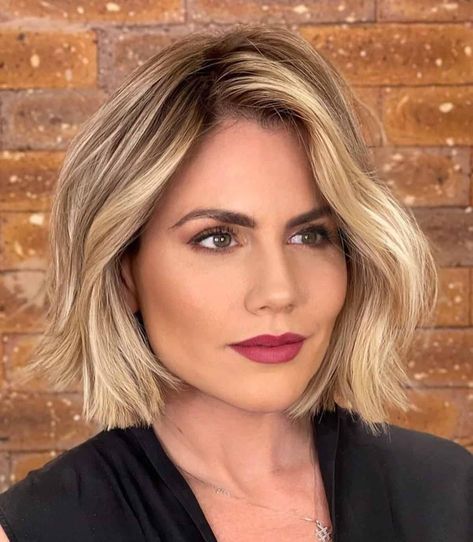 27 Chin-Length Bob Hairstyles That Will Stun You in 2022 Bob 2022 Trends Brunette, Short Haircut With Front Layers, Best Bob Haircuts 2023, Bobs Square Face, Under Chin Bob, Short Hairstyle Women Burnett, Chin Length Blonde Bob Hairstyles, Women’s Short Bob Hairstyles, Chin Length Bob With Face Framing Layers