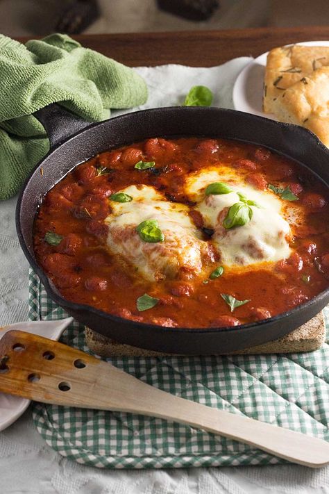 A delicious one-pan meal - just pan fry chicken breasts, tip in canned cherry tomatoes and basil, simmer, then top with mozzarella and grill. Mmm! Italian Chicken Skillet Recipes, One Pan Italian Chicken Skillet, Creamy Basil Chicken Skillet With Corn And Tomato, Chicken Caprese Skillet, Chicken Basil Mozzarella Tomato, Pan Fried Chicken Breast, Mozzarella Chicken, One Pan Chicken, Pan Fried Chicken