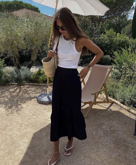 Stockholm Fashion, Minimal Chic, Everyday Dresses, Summer Trends, Saint Tropez, Spring Summer Outfits, Chic Dress, Skirt Outfits, Stylish Dresses