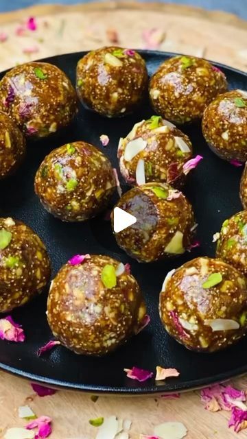 Priya Taparia - Flavourful Food on Instagram: "Jai Shri Ram 🙏 Dry-Fruit Ladoo- Superfood Ladoo Ingredients :  Clarified butter(Ghee) – 3 tbsp  Dates – 350 gms  Raisins – 1/4th cup  Walnuts – 1/4th cup Almonds – 1/4th cup  Cashewnuts – 1/4th cup  Chia seeds – 1 tbsp Flaxseeds – 1 tbsp Sunflower seeds – 1 tbsp Pumpkin seeds – 1 tbsp Pista – 1/4th cup Poppy seeds – 1 tbsp (Optional) Desiccated coconut – 2 tbsp  Cardamom powder -1 tsp Dried rose petals – 1 tbsp  #sugarfree #superfoods #ladoo #energy #healthyfood #healthylifestyle #healthyrecipes #sweet #dessert #instagramreels #instagram #instagood #recipes #easyrecipes #food #foodporn #foodblogger #foodie #foodstagram #jaishriram🙏 #shriram #ayodhya #prasad #rammandir #ladoorecipe #nuts #dryfruitladoo #laddu #winterrecipes #winterspecial" Dates Ladoo Recipe, Dry Fruits Laddu Recipe, Dry Fruit Laddu, Dry Fruits Ladoo Recipe, Shriram Ayodhya, Dry Fruits Laddu, Jai Shri Ram, Toddler Recipes, Desiccated Coconut